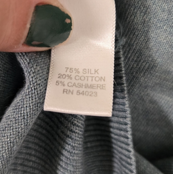 Banana Republic Men's Blue Cashmere Sweater Size Medium - Picture 5 of 6